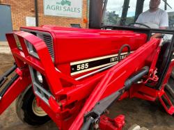 CASE INTERNATIONAL 585 TRACTOR*C/W FRONT LOADER*VIDEO*