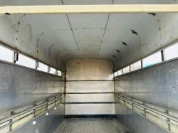 IFOR WILLIAMS CATTLEBOX TRAILER*C/W PARTITION*VIDEO*