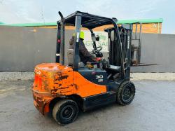DOOSAN D30S-5 FORKLIFT*YEAR 2011*C/W PALLET TINES*VIDEO*