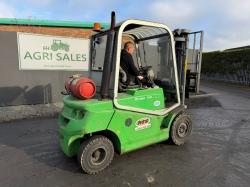 DRAGO 250 3 STAGE MAST FORKLIFT*C/W SIDESHIFT*VIDEO*
