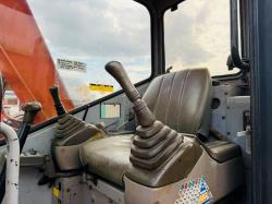 HITACHI EX75UR EXCAVATOR*C/W 5 TINE SCRAP GRAB*VIDEO*