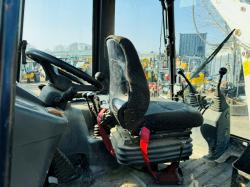 JCB 2CX 4WD BACKHOE DIGGER * C/W THREE IN ONE BUCKET & PECKER*VIDEO*