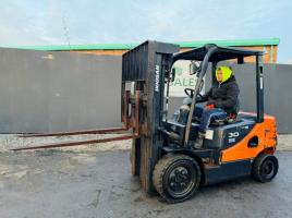 DOOSAN D30S-5 FORKLIFT*YEAR 2011*C/W PALLET TINES*VIDEO*
