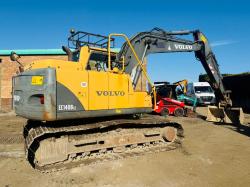 VOLVO EC140BLC TRACKED EXCAVATOR *C/W BUCKET*