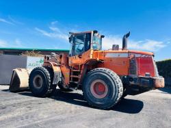 DOOSAN DL400 4WD LOADING SHOVEL *C/W REVERSE CAMERA AND BUCKET*VIDEO*