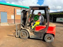 DAEWOO D25S FORKLIFT*C/W PALLET TINES*VIDEO*