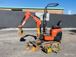 KUBOTA K008-3 TRACKED EXCAVATOR*C/W EXTRA BUCKETS AND BREAKER QUICKHITCH*VIDEO*