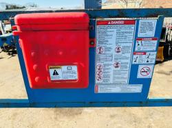 GENIE GS-3384 4X4 SCISSOR LIFT*YEAR 2010*C/W SUPPORT LEGS*VIDEO*