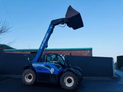 NEW HOLLAND LM7.42 TELEHANDLER*C/W PALLET TINES & BUCKET*YEAR 2017*VIDEO*
