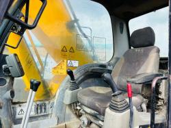 JCB JS220 TRACKED EXCAVATOR*C/W BUCKET*VIDEO*