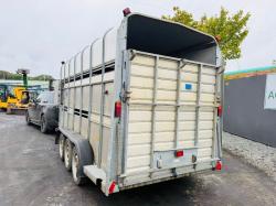 IFOR WILLIAMS TRI AXLE 14FT X 7FT CATTLE TRAILER*C/W 2 PARTITIONS*VIDEO*