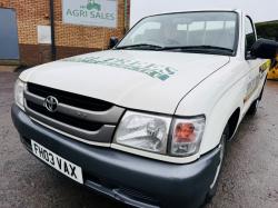 TOYOTA HILUX 2WD PICK UP*C/W REAR TARP*VIDEO*