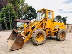 JCB 4WD LOADING SHOVEL C/W BUCKET 