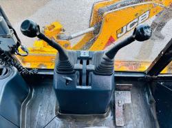 JCB 2CX 4WD STREET MASTER *YEAR 2011, 2461 HOURS* C/W HYDRAULIC BREAKER *VIDEO*