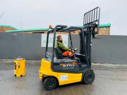 STILL R60-25 ELECTRIC FORKLIFT*C/W PALLET TINES*VIDEO*