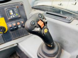 BOBCAT TL470 TELEHANDLER*C/W PALLET TINES*YEAR 2012*5507 HOURS*VIDEO*