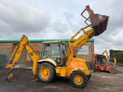JCB 3CX PROJECT 8 SITEMASTER+*C/W 4 IN 1 BUCKET*VIDEO*