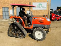 KUBOTA KT24 HALF TRACK COMPACT TRACTOR* 1618 HOURS*VIDEO*