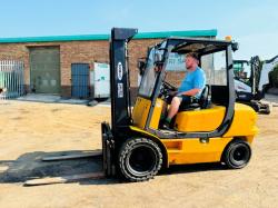 SAMUK SF30D FORKLIFT*C/W SIDESHIFT*VIDEO*