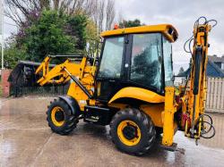 JCB 2CX 4WD STREET MASTER *YEAR 2011, 2461 HOURS* C/W HYDRAULIC BREAKER *VIDEO*