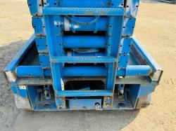 UPRIGHT X32 N SCISSOR LIFT*NEEDS CHARGING*VIDEO*