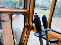 CASE 580SK 4WD BACKHOE DIGGER C/W EXTENDING DIG & 2 X BUCKETS *VIDEO*