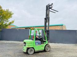 MITSUBISHI FD25 CONTAINER SPEC FOKRLIFT*C/W PALLET TINES*VIDEO*