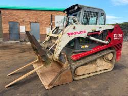 TAKEUCHI TL130 SKIDSTEER*C/W BUCKET AND TINES*2274 HOURS*VIDEO*