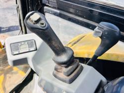 CATERPILLAR 302.5C EXCAVATOR *C/W 2 BUCKETS* READING 3620 HOURS*VIDEO*