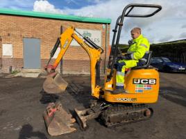 JCB 8008CTS MINI EXCAVATOR*C/W EXPANDING TRACKS*YEAR 2012*VIDEO*