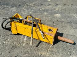 HYDRAULIC HAMMER *C/W HYDRAULIC PIPES*