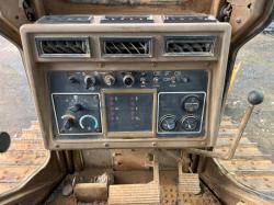 CATERPILLAR D4H DOZER*C/W FRONT BLADE*VIDEO*