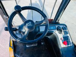 JCB TLT30D 4WD TELETRUCK *YEAR 2015* C/W HYDRAULIC TURN TABLE & TINES *VIDEO*