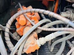 HITACHI EX60-3 TRACKED EXCAVATOR C/W BUCKET & BLADE *VIDEO*