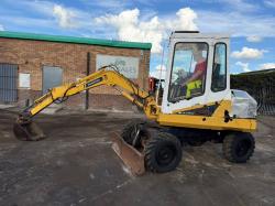 KOMATSU PW30 WHEELED EXCAVATOR*C/W BUCKET*VIDEO*