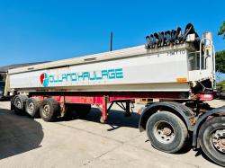 WILCOX COMMERCIAL HALF PIPE BULKER TRAILER *YEAR 2009* C/W AIR OPERATED TAILGATE 