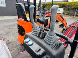 *NEW UNUSED* JPC KV12 TRACKED MINI EXCAVATOR*CHOICE OF 4*C/W BUCKET*VIDEO*