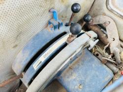 LEYLAND 272 TRACTOR*C/W POWER LOADER AND MUCKFORK*VIDEO*