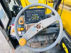 JCB 530-120 4WD TELEHANDLER *12 METERS* C/W PALLET TINES *VIDEO*