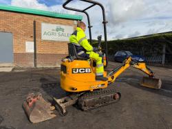 JCB 8008CTS MINI EXCAVATOR*C/W EXPANDING TRACKS*YEAR 2012*VIDEO*