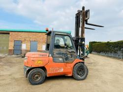 TOYOTA 02-7F040 FORKLIFT*C/W PALLET TINES*VIDEO*