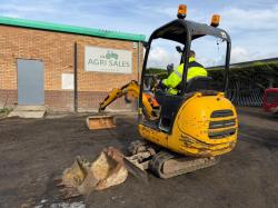 JCB 8014CTS MINI EXCAVATOR*C/W 2 EXTRA BUCKETS*YEAR 2011*VIDEO*