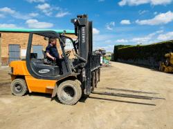 SAMSUNG FX45D FORKLIFT*C/W PALLET TINES*VIDEO*