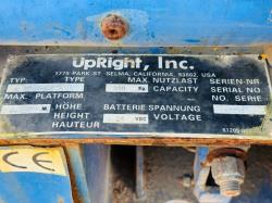 UPRIGHT X32 N SCISSOR LIFT*NEEDS CHARGING*VIDEO*