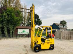 KOMATSU FG15H-1 FORKLIFT C/W STAGE MAST & PALLET TINES *VIDEO*