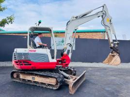 TAKEUCHI TB250 RUBBER TRACKED EXCAVATOR*C/W BUCKET*VIDEO*