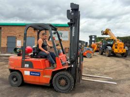 NISSAN PJ02A25 FORKLIFT*C/W PALLET TINES*VIDEO*