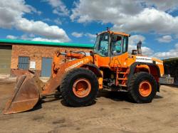 DOOSAN DL300 LOADING SHOVEL*C/W BUCKET*VIDEO*