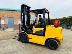HYUNDAI 35L-7A FORKLIFT*C/W FORK POSITIONER*YEAR 2016*VIDEO*