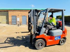 BT GT18 GAS CONTAINER SPEC FORKLIFT*C/W PALLET TINES*VIDEO*
